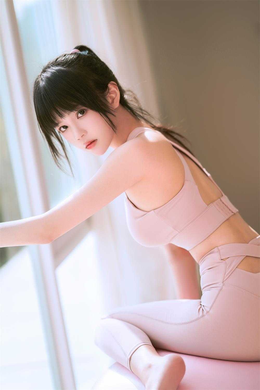 [桜桃喵] 瑜伽服 [45P/282M]（4）