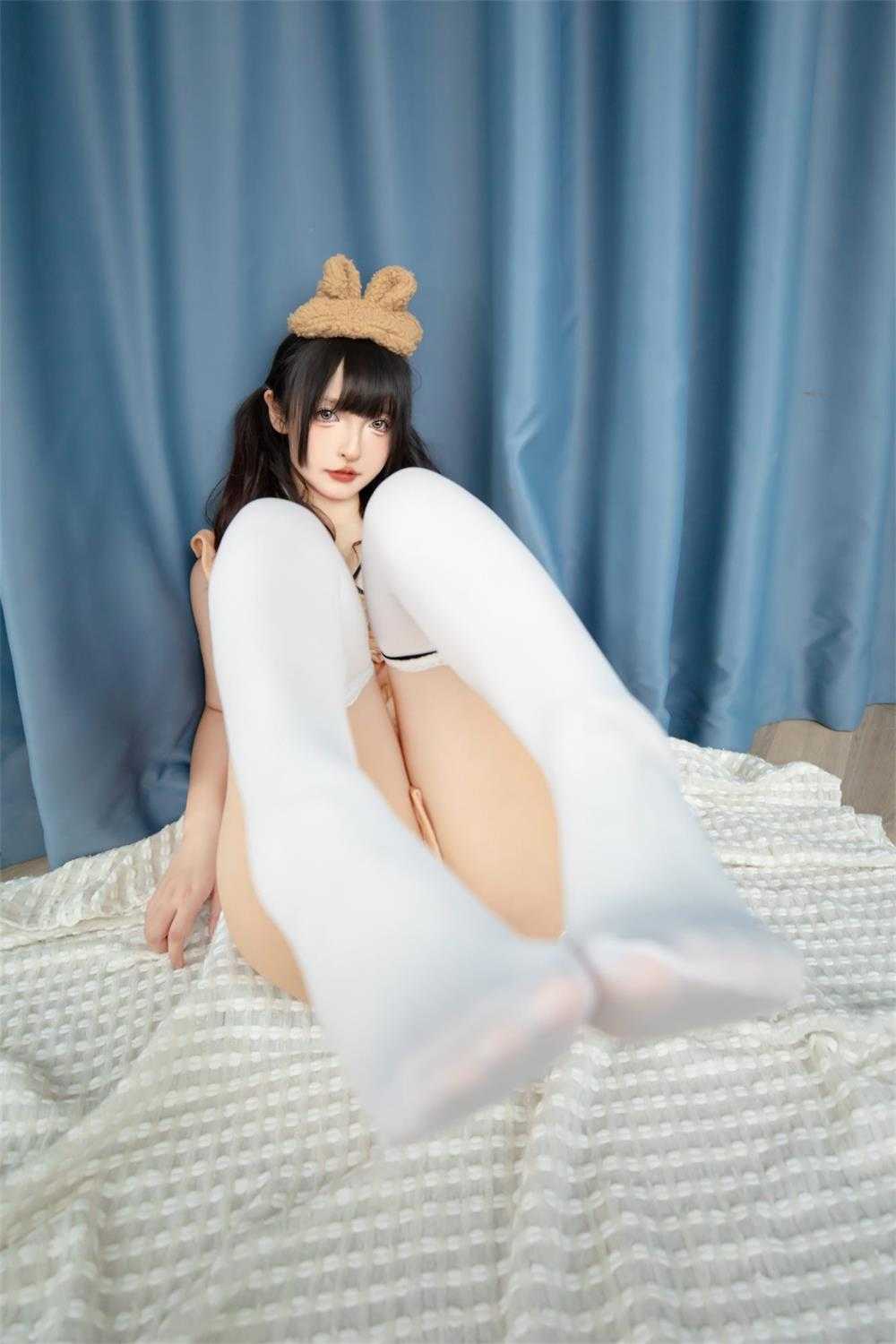 [神楽坂真冬]白丝小熊+绝命吊带+午夜玫瑰 [225P/153M]（）4